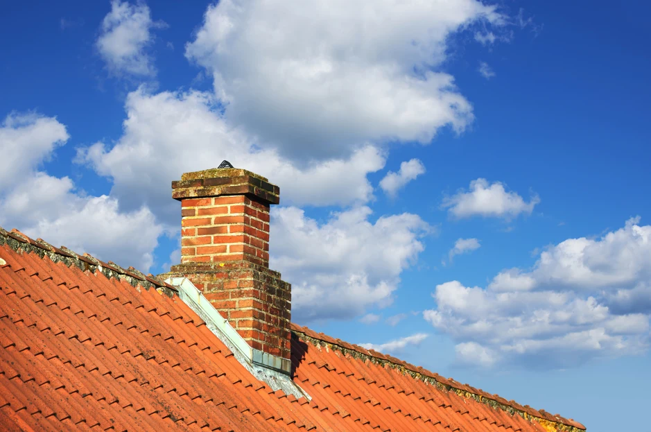 Best Time of Year to Schedule Chimney Cleaning Services